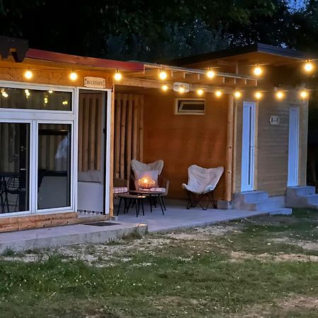 Hotel The Frog Glamping Horezu Exterior foto
