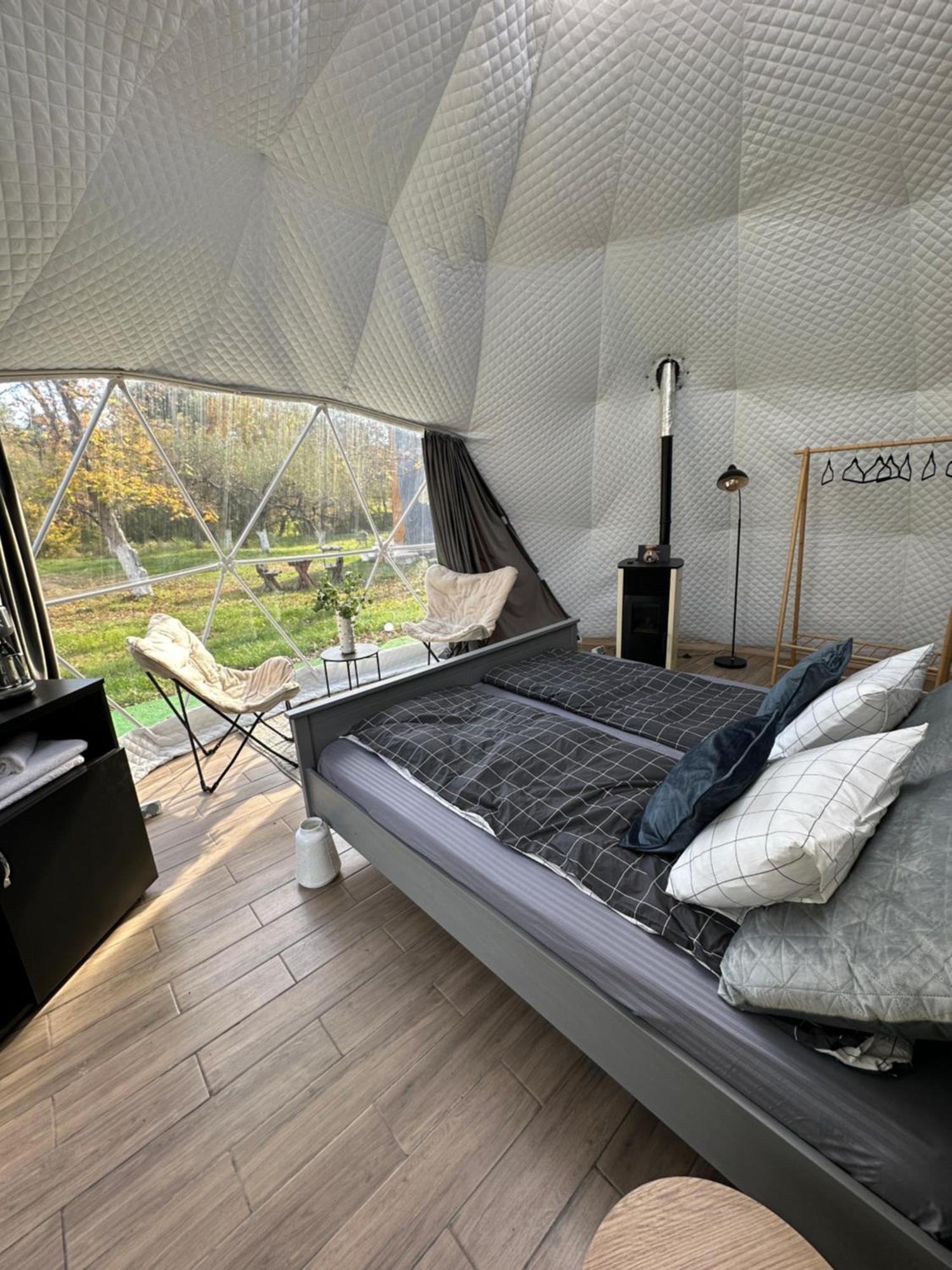 Hotel The Frog Glamping Horezu Exterior foto