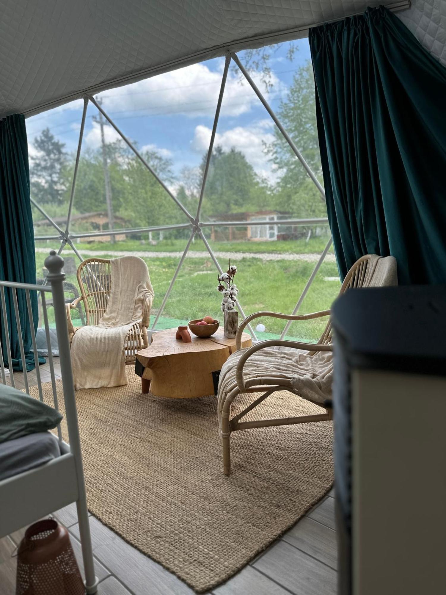 Hotel The Frog Glamping Horezu Exterior foto
